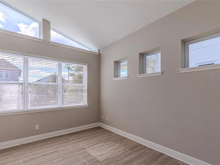 9233 Smithies St — Photo 19