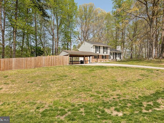 2nd image of 3260 Tobacco Ln