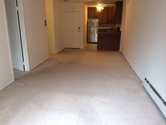5th image of 1355 N Dearborn Pkwy #303