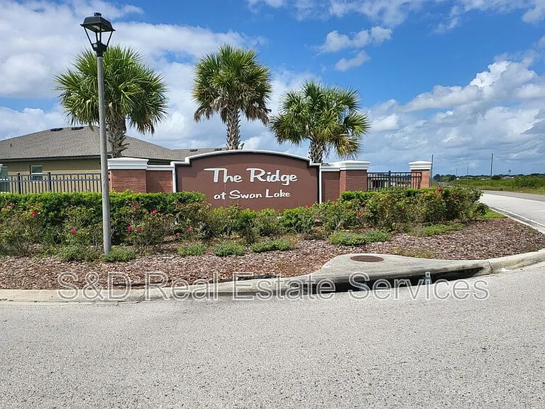 1563 Swan Lake Cir — Photo 1