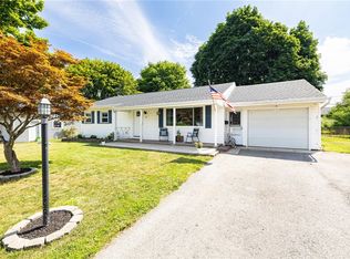 118 Fern Castle Dr, Rochester, NY 14622