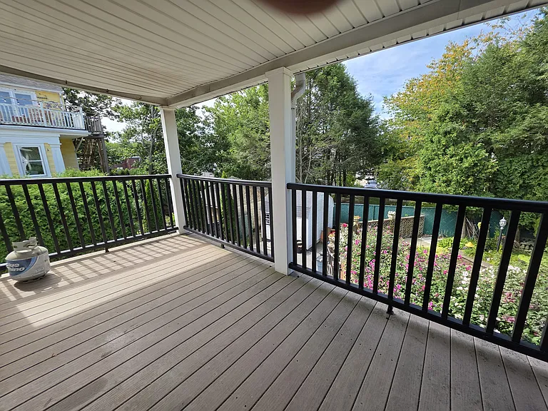 28 Maplewood St #2 — Photo 13