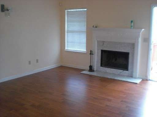 3rd image of 50 Shenandoah Dr