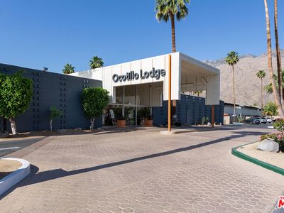 1111 E Palm Canyon Dr #380, Palm Springs, CA, 92264