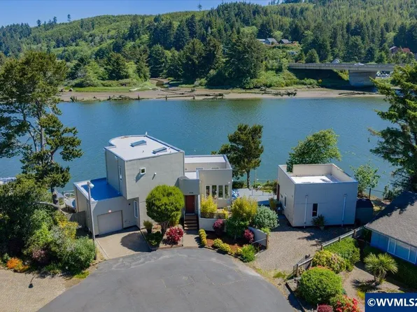 9180 Keys Ave, Gleneden Beach, OR 97388