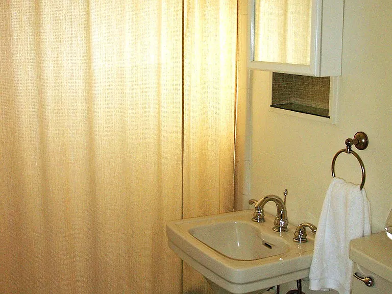608 E Lynn St #7 — Photo 25