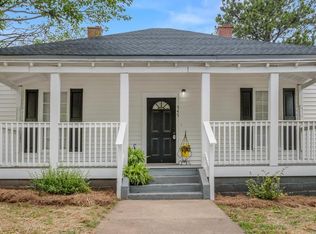 949 E Solomon St, Griffin, GA 30223