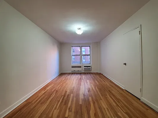 Rented by NYC Realty Brokers LLC | media 7