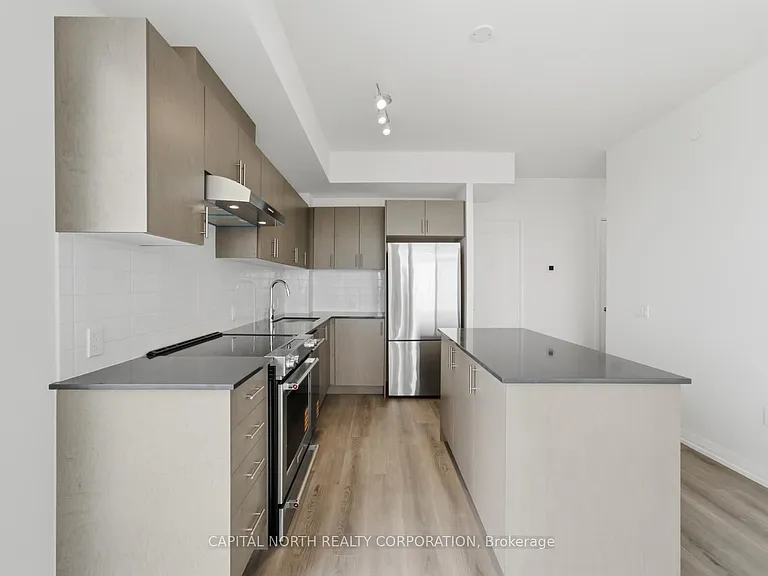 27 Korda Gate #1905 — Photo 5