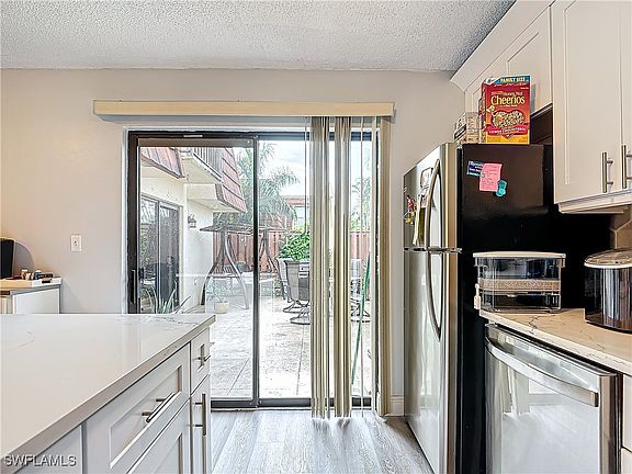 4th image of 5215 Cedarbend Dr APT 4