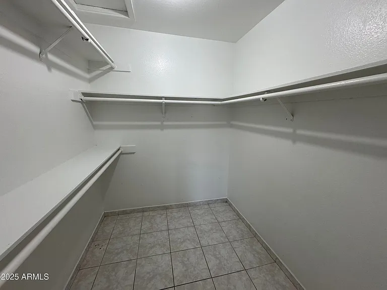 5502 W Frier Dr — Photo 26
