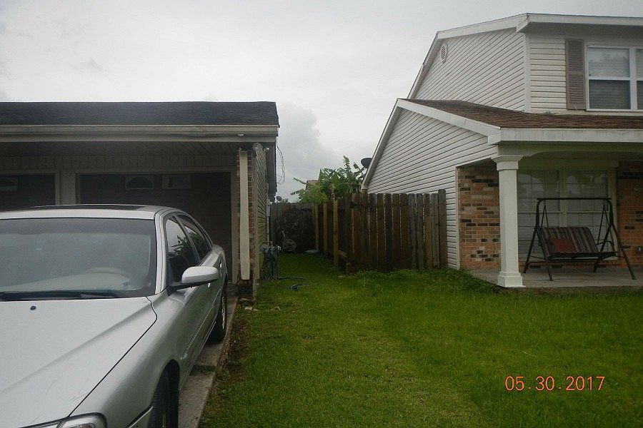 2nd image of 3801 N Deerwood Dr