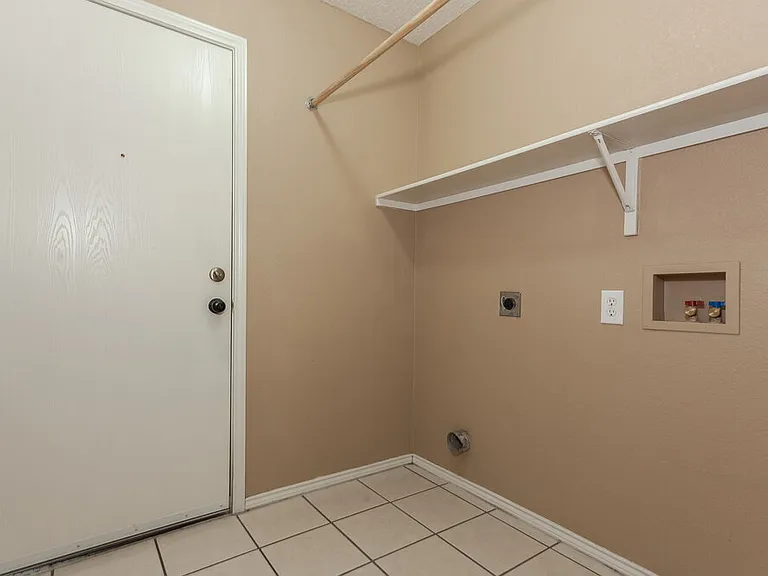 2128 Panorama Ln — Photo 13