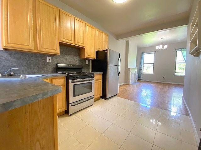 1st image of 79 Underhill Ave APT 3R