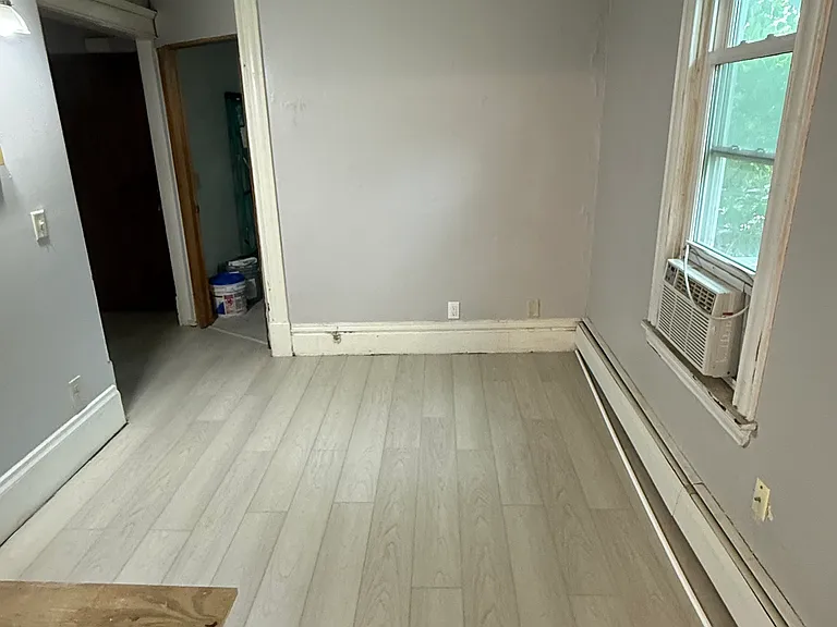 649 Erie St SE #2 — Photo 8