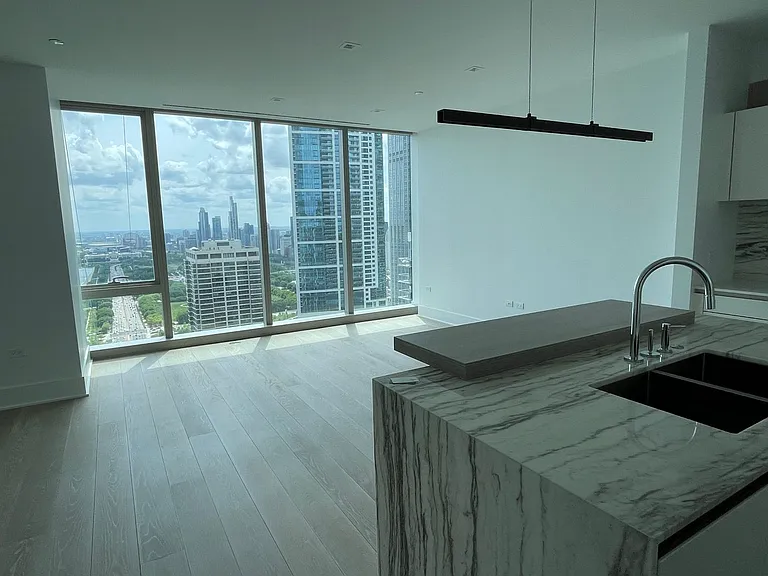 363 E Wacker Dr #3605 — Photo 2