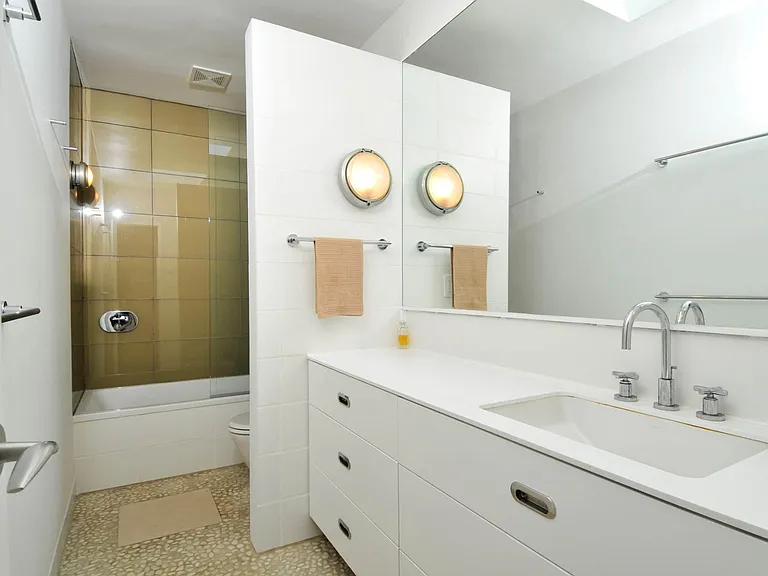 91 Louse Point Rd — Photo 12