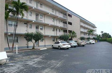 1st image of 2300 NE 1st Ln APT 401