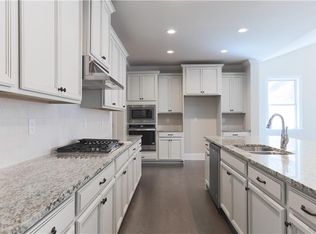 7 Grove Pointe Way, Cartersville, GA 30120