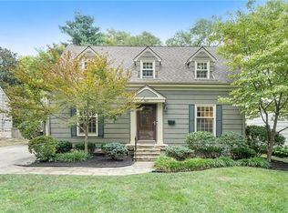 5627 Fairway Rd, Fairway, KS 66205