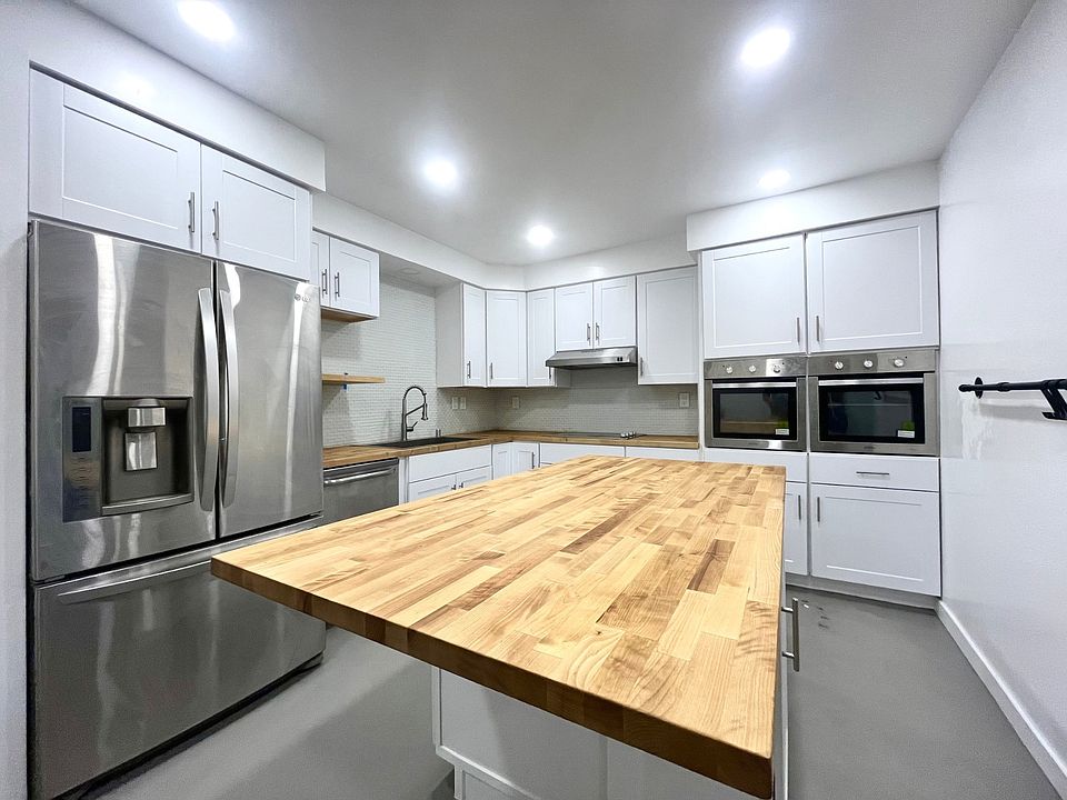 1st image of 1065 Warwick Ave #B