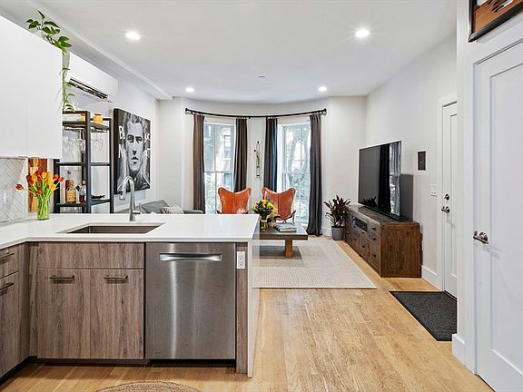 4th image of 55 E Springfield St #2