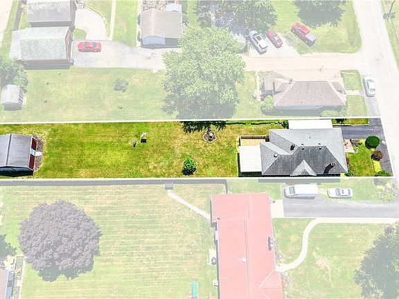 5th image of 4007 41st Ave
