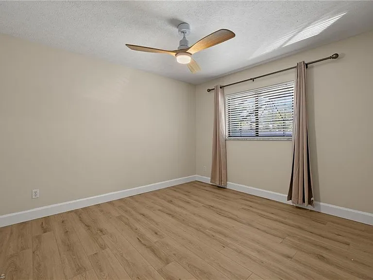 194 Wickliffe Dr — Photo 18