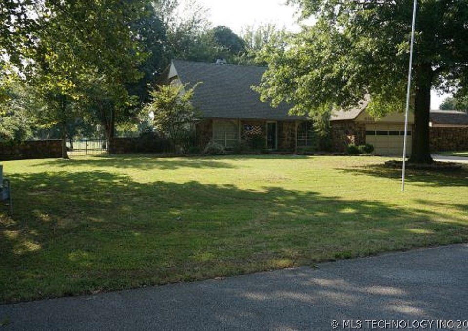 1st image of 10504 200th Ave