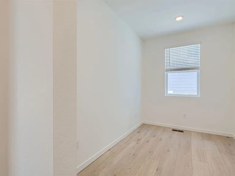 10983 Olathe St — Photo 12