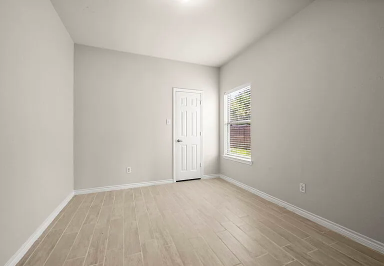22898 Sabine Dr — Photo 17