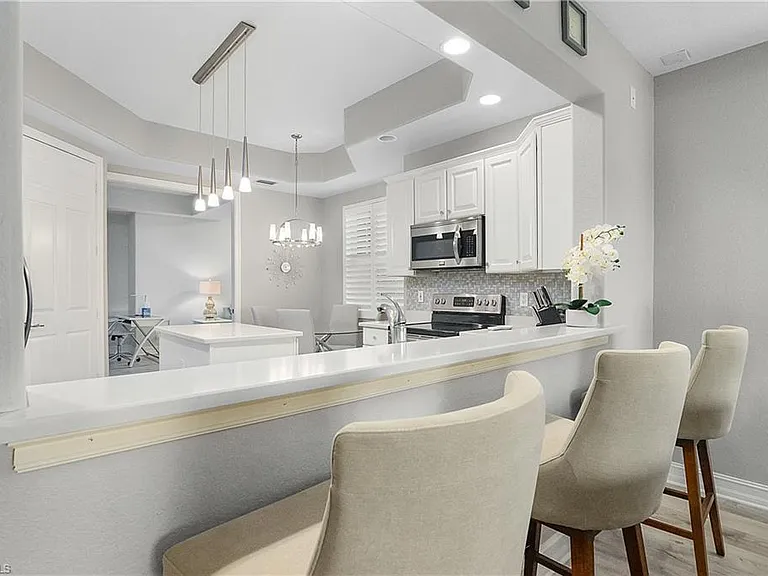 3099 Lancaster Dr #7-701 — Photo 6