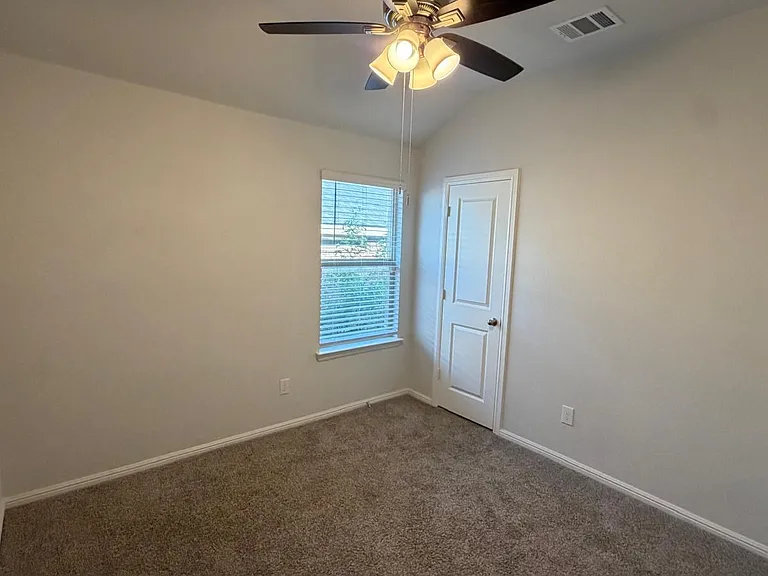8213 Muddy Creek Dr — Photo 8