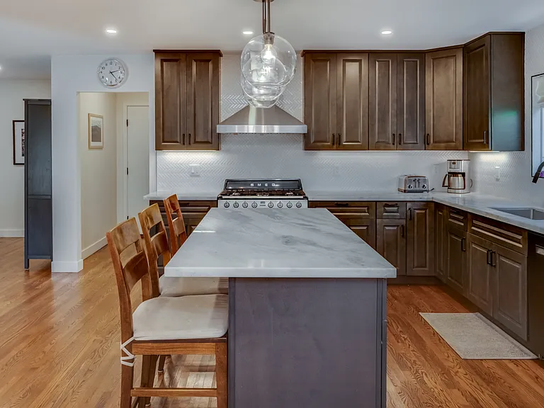 4778 Lucille Dr — Photo 8