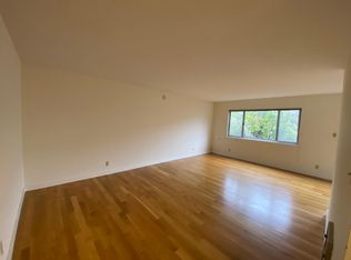 690 Mariposa Ave APT 203, Oakland, CA 94610