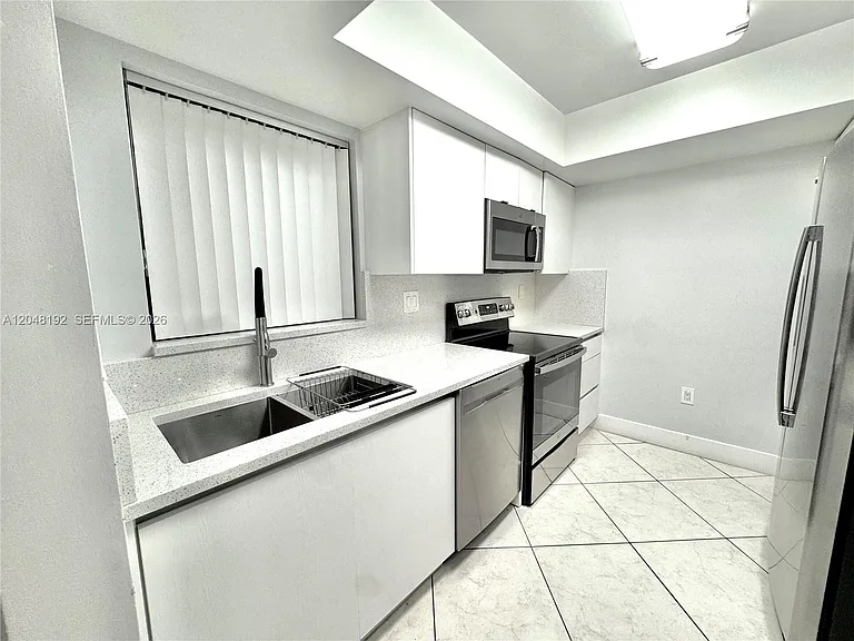 8600 NW 34th Pl #B102 — Photo 4