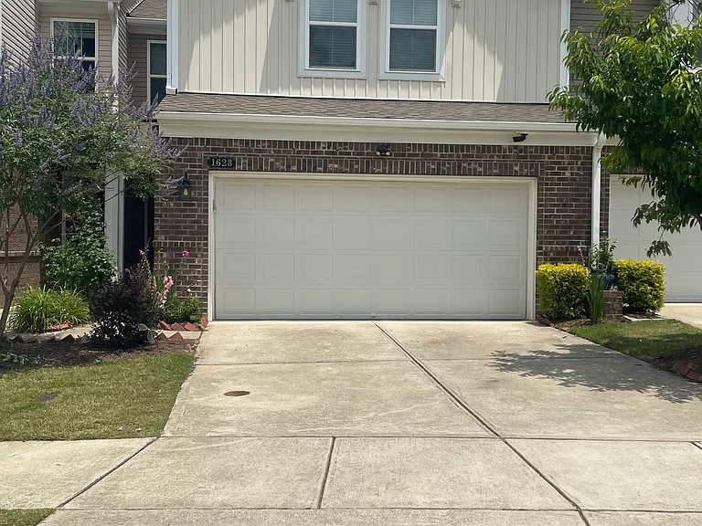 1628 Cary Reserve Dr — Photo 1