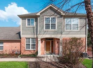 4 Provincetown Ct #4, Lincolnshire, IL 60069