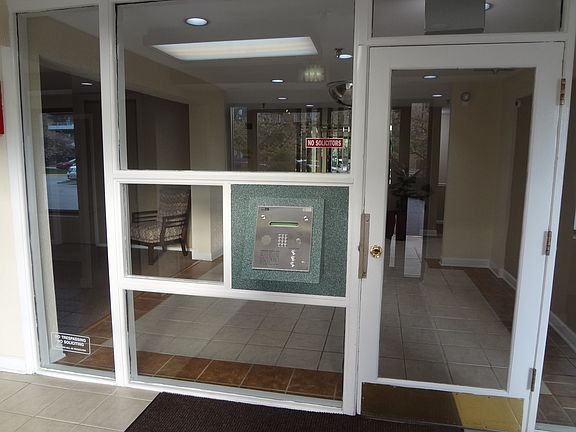2nd image of 5450 Astor Ln Unit 312