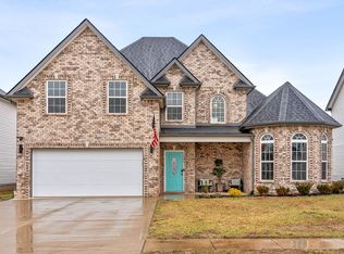 1393 Winterset Dr, Clarksville, TN 37040
