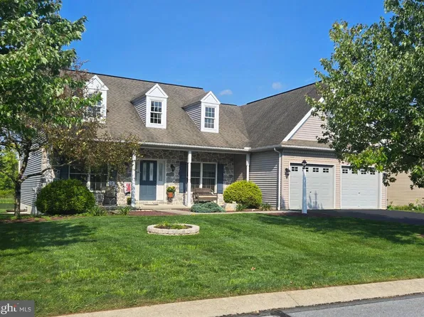 171 Copper Beech Ln, Womelsdorf, PA 19567