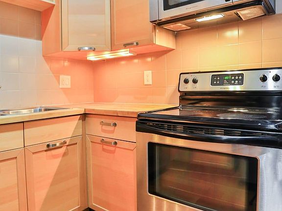 2nd image of 150 E Main St APT 307