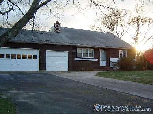 2nd image of 19 Katherine Pl