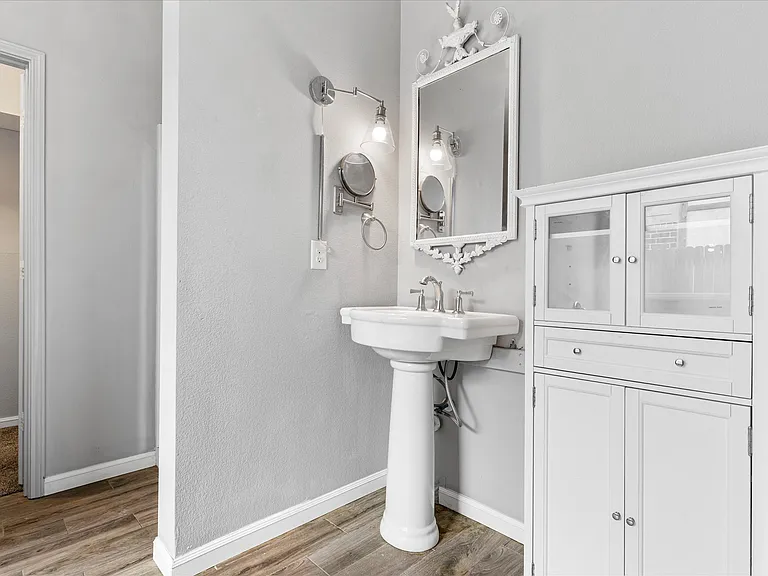 5000 Wild Oats Dr — Photo 12
