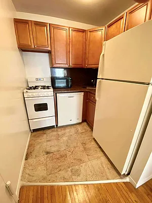 Rented by JM Preston Properties LLC | media 6