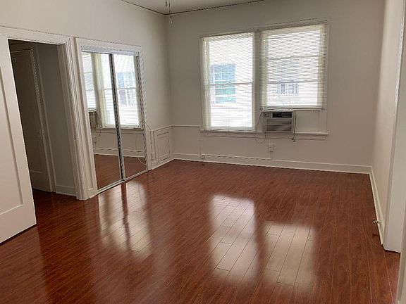 2nd image of 1819 N Kingsley Dr #308