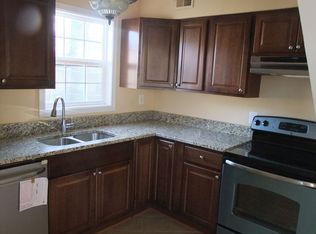 251 Manassas Dr, Manassas Park, VA 20111