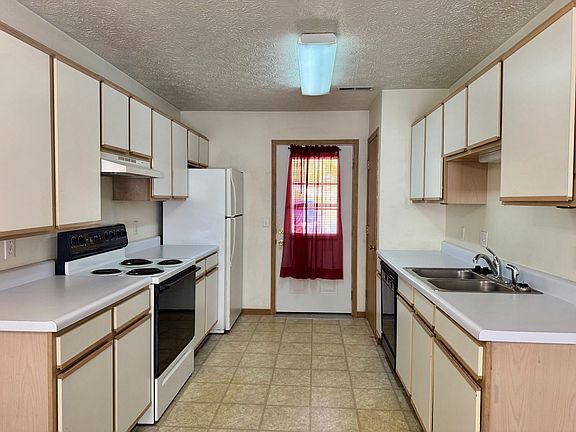 5th image of 100-106 Shannon Valley Dr