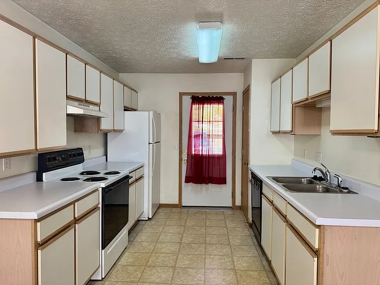 100-106 Shannon Valley Dr — Photo 5