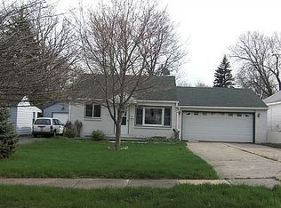 828 Bates St, Lansing, MI 48906